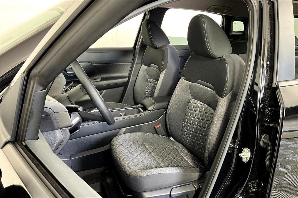 new 2025 Nissan Kicks car, priced at $27,180