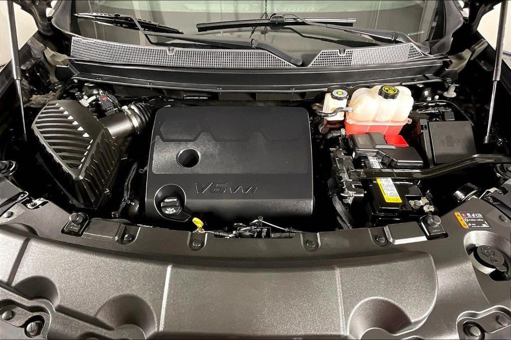 used 2022 Chevrolet Traverse car, priced at $26,800