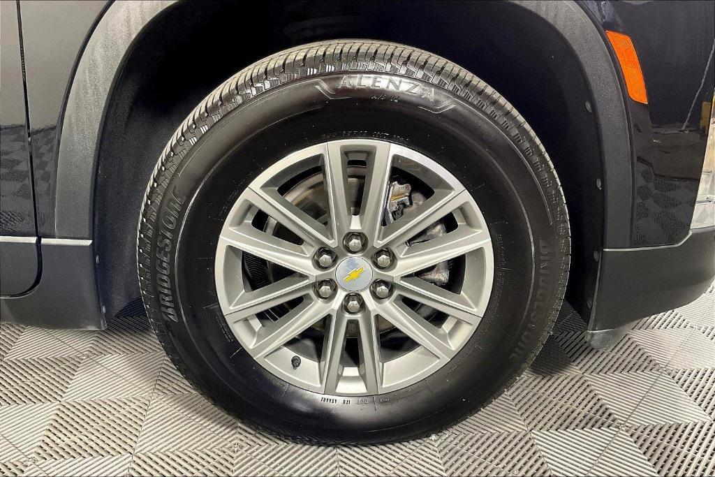 used 2022 Chevrolet Traverse car, priced at $26,800