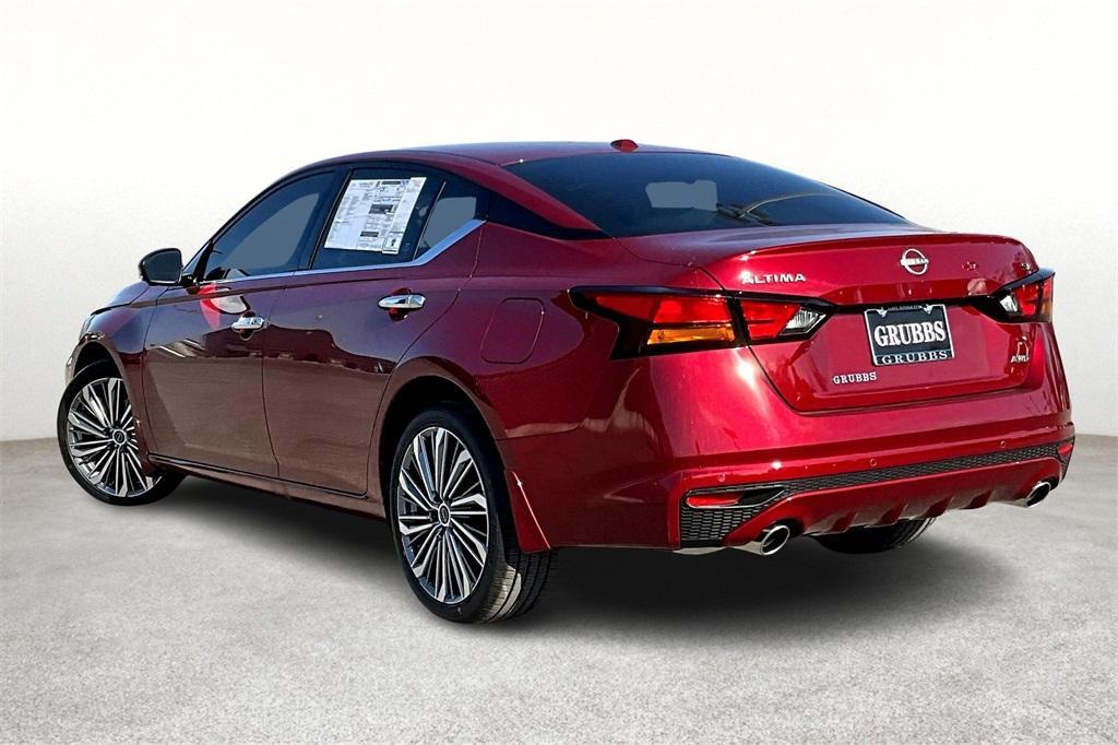 new 2025 Nissan Altima car, priced at $34,752