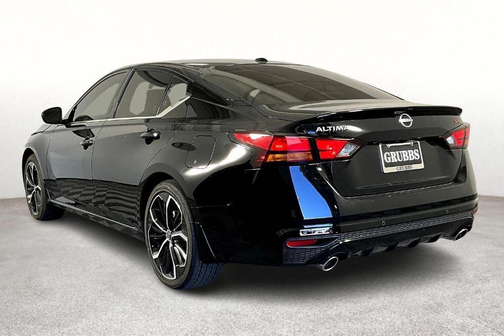 new 2025 Nissan Altima car, priced at $32,335