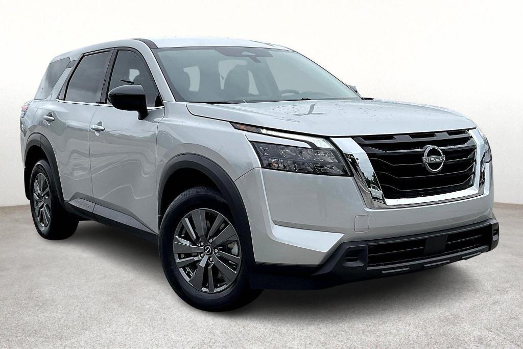 new 2025 Nissan Pathfinder car, priced at $40,450