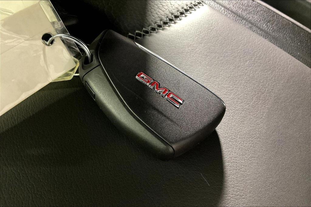 used 2025 GMC Yukon car, priced at $79,877