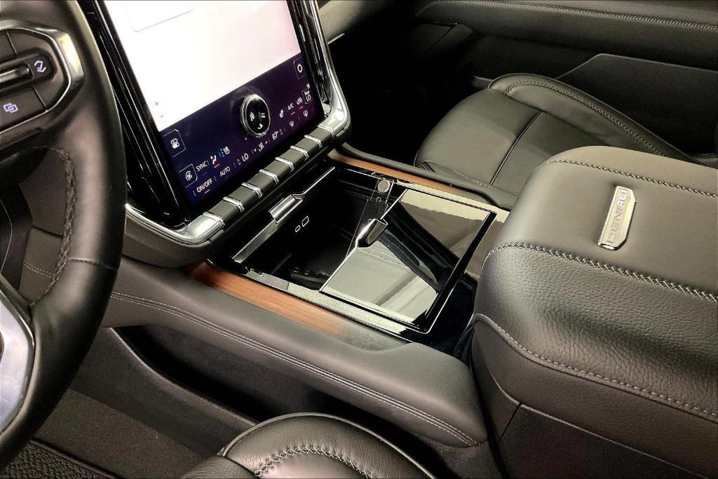 used 2025 GMC Yukon car, priced at $79,877