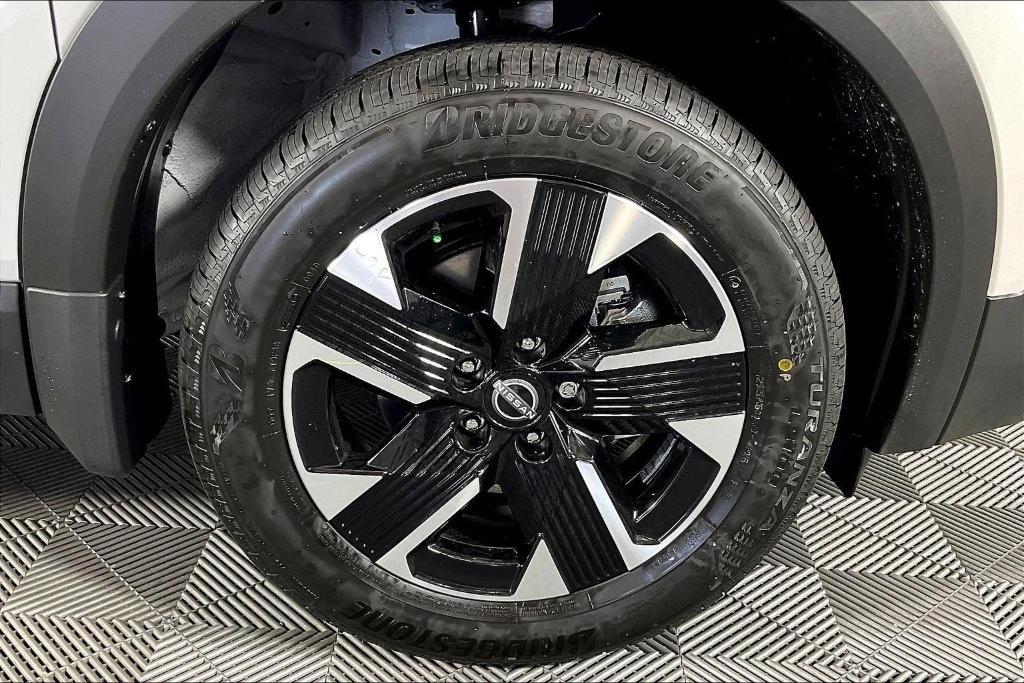 new 2025 Nissan Kicks car, priced at $26,405
