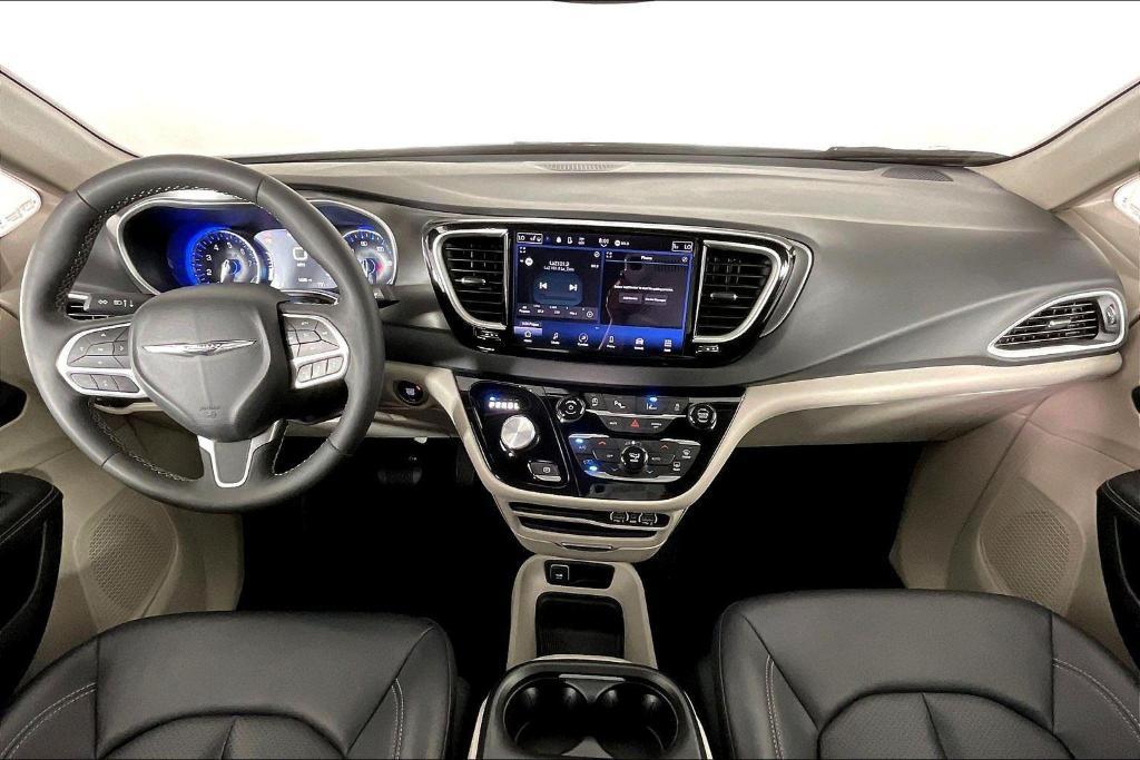 used 2024 Chrysler Pacifica car, priced at $34,735