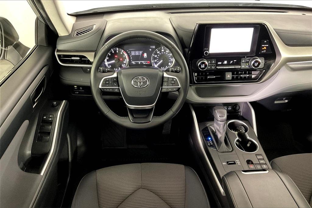 used 2024 Toyota Highlander car, priced at $40,106