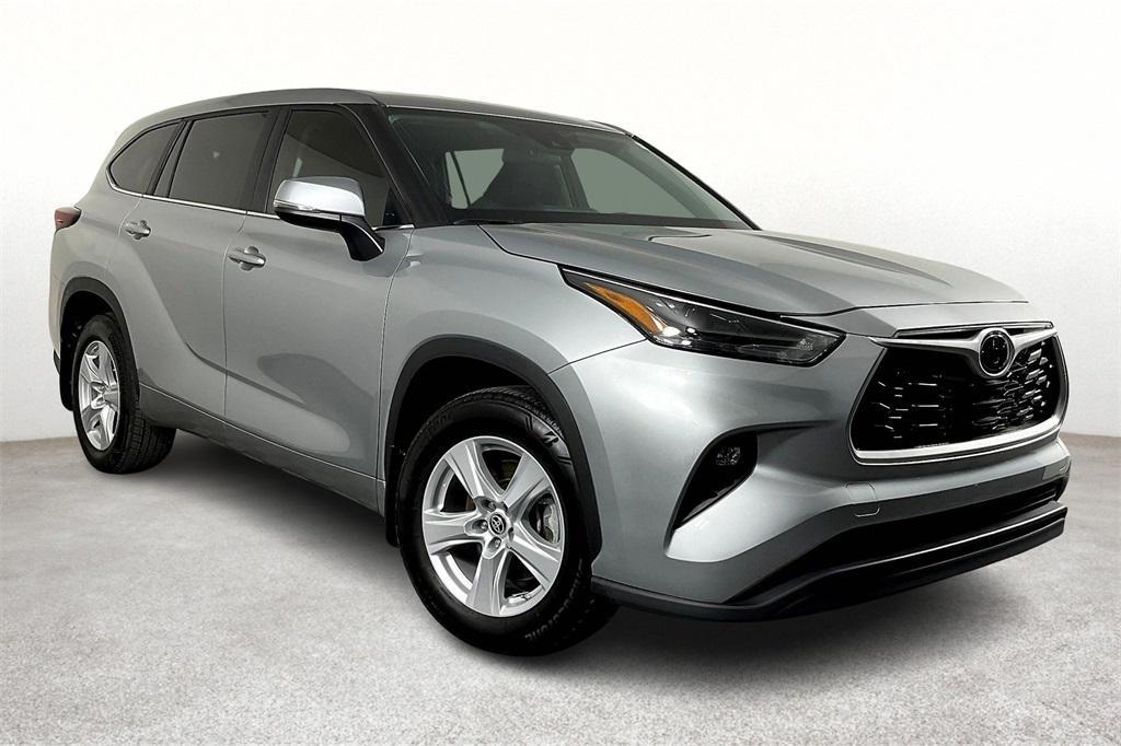 used 2024 Toyota Highlander car, priced at $40,106