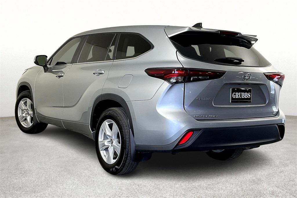used 2024 Toyota Highlander car, priced at $40,106