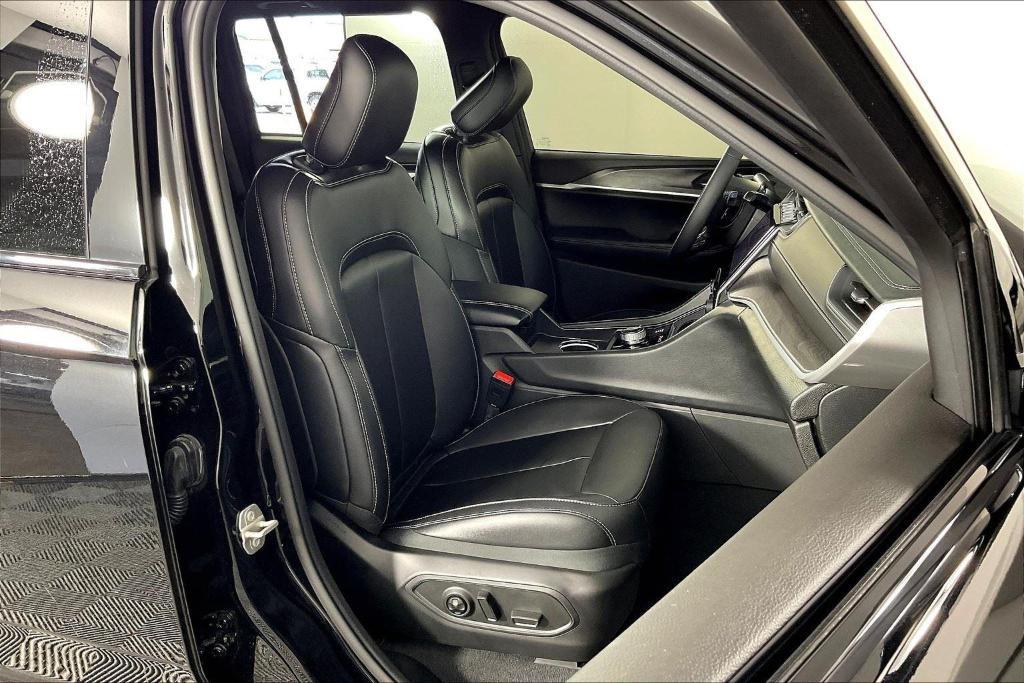 used 2024 Jeep Grand Cherokee car, priced at $40,808