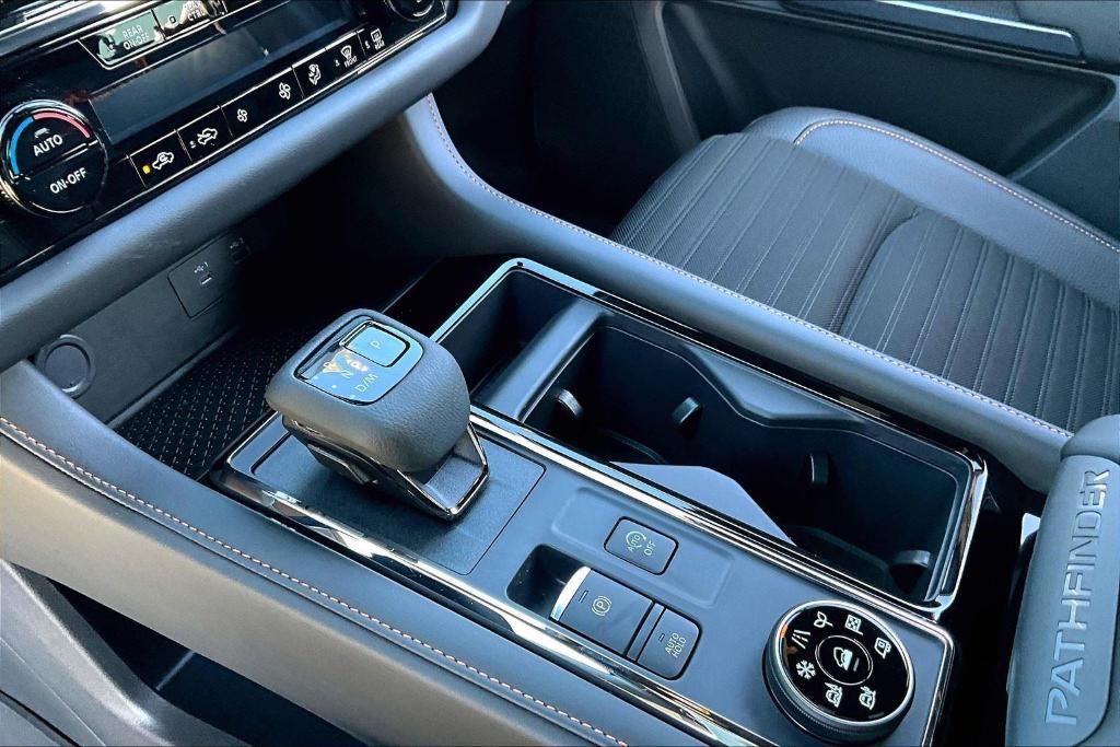 new 2025 Nissan Pathfinder car, priced at $43,125