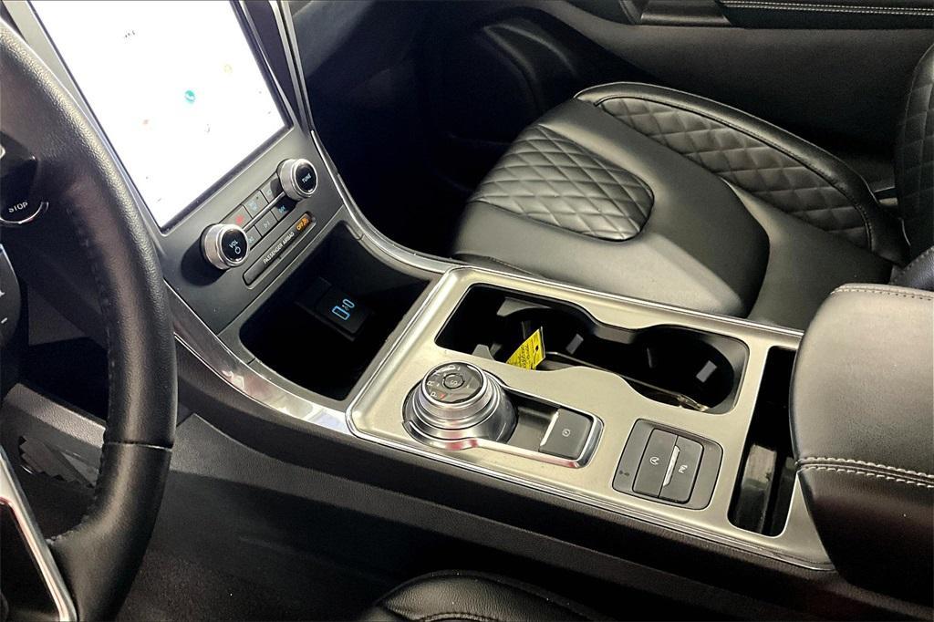 used 2024 Ford Edge car, priced at $31,203