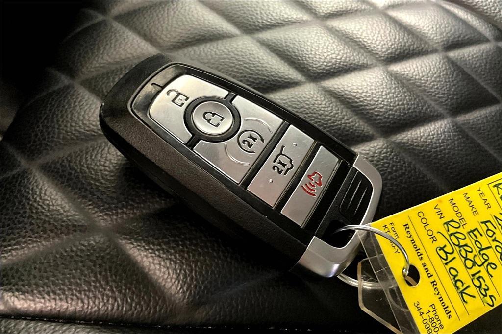 used 2024 Ford Edge car, priced at $31,203