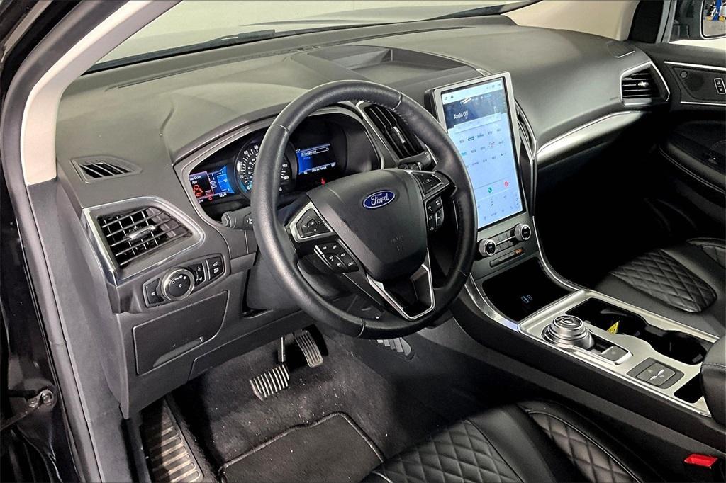 used 2024 Ford Edge car, priced at $31,203