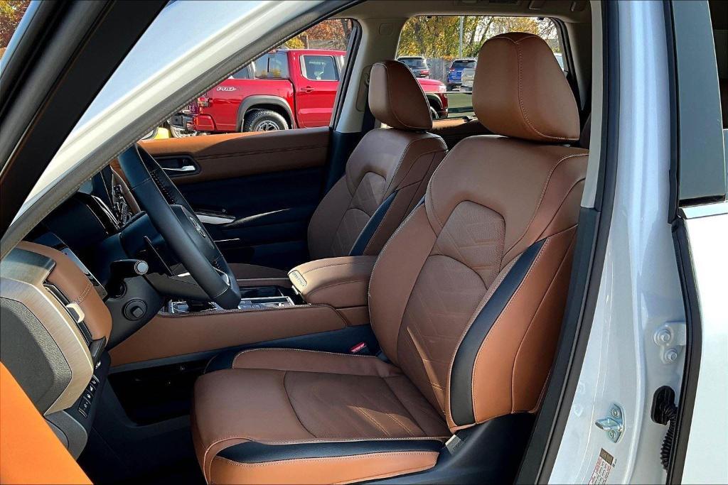 new 2025 Nissan Pathfinder car, priced at $53,995