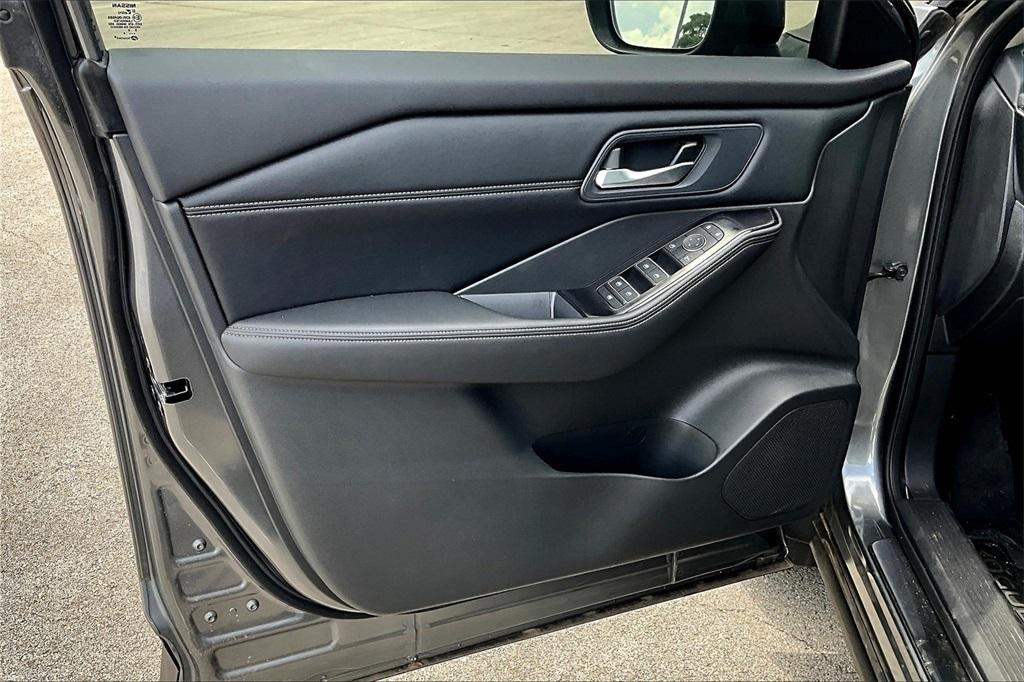 new 2024 Nissan Rogue car, priced at $36,954