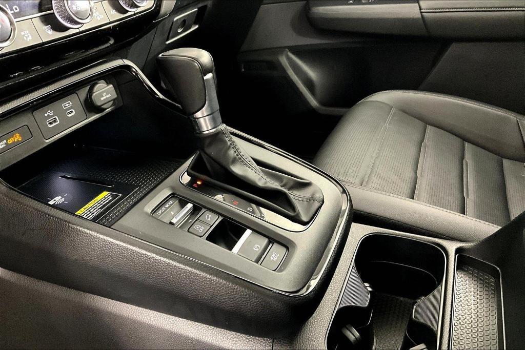used 2024 Honda CR-V car, priced at $30,877