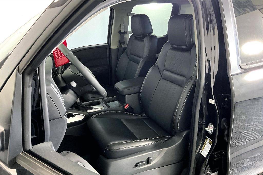 new 2024 Nissan Frontier car