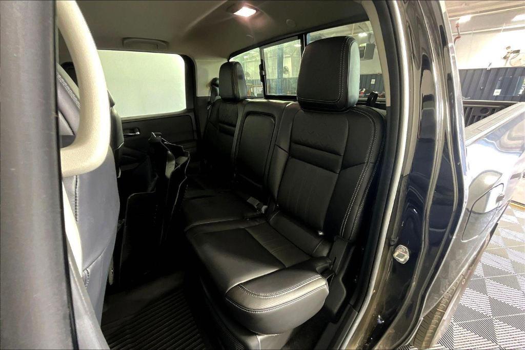 new 2024 Nissan Frontier car