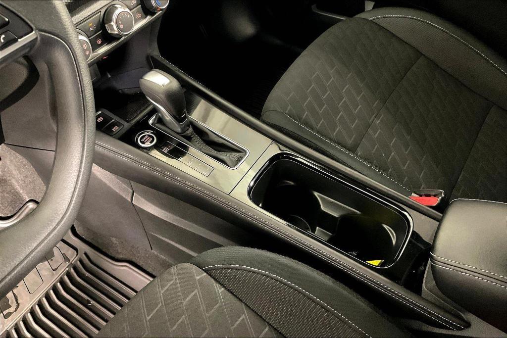 new 2024 Nissan Kicks car, priced at $25,555