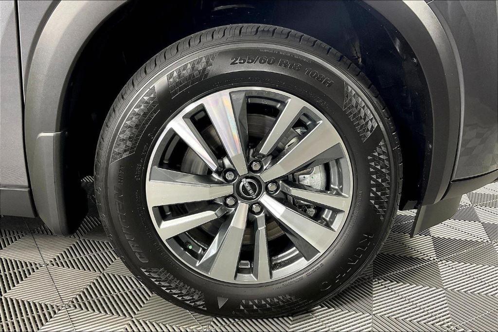 new 2025 Nissan Pathfinder car, priced at $44,225