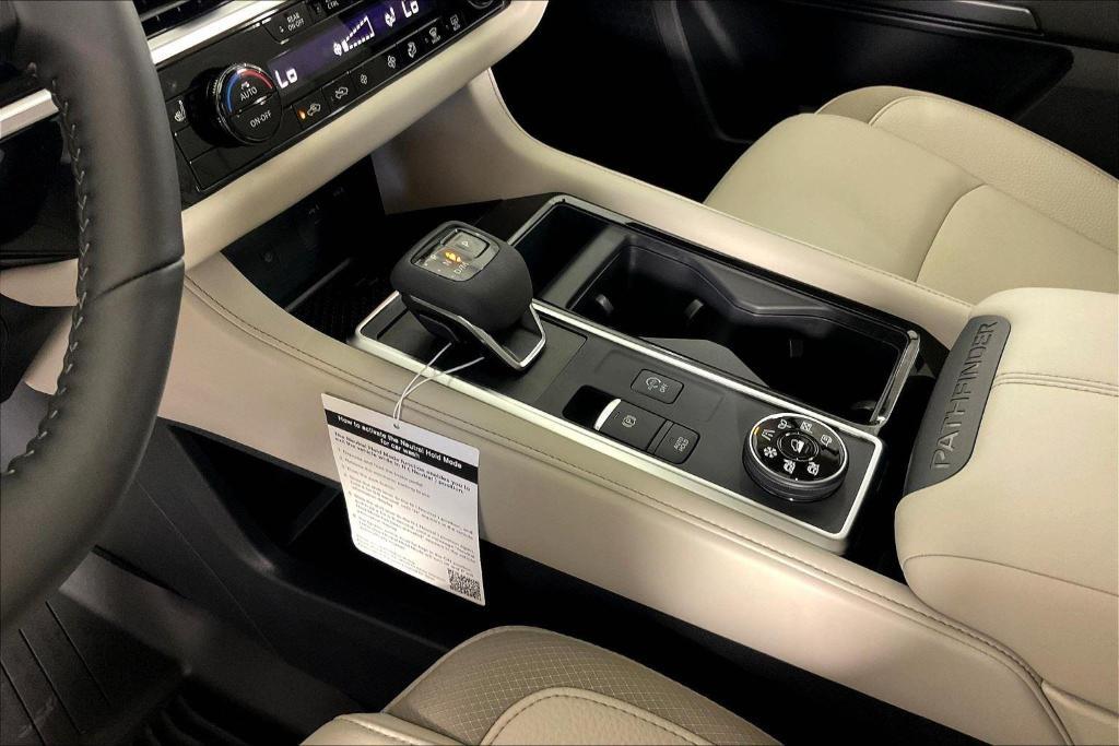 new 2025 Nissan Pathfinder car, priced at $44,225