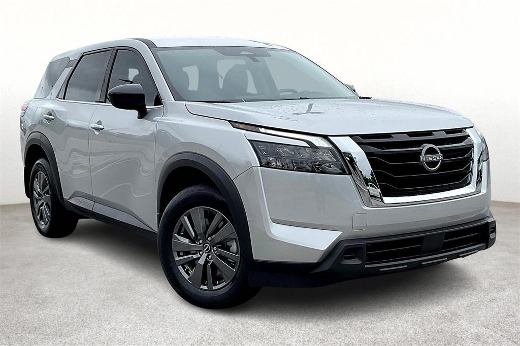new 2025 Nissan Pathfinder car, priced at $40,450