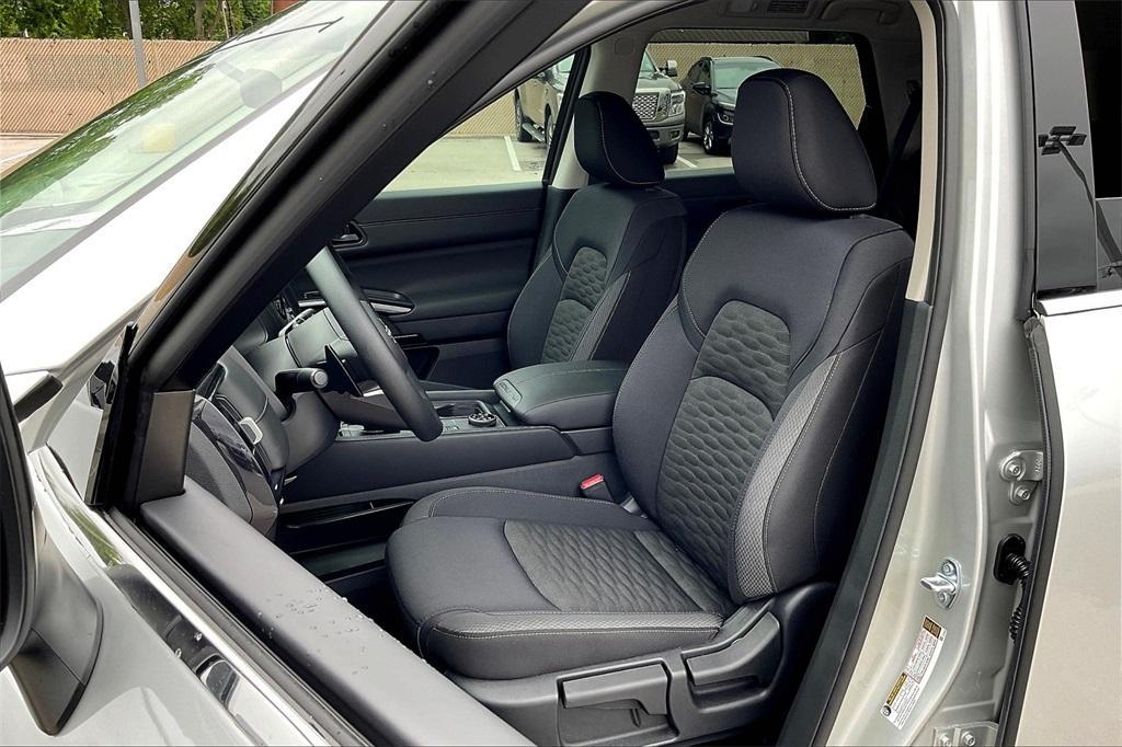 new 2025 Nissan Pathfinder car, priced at $40,450
