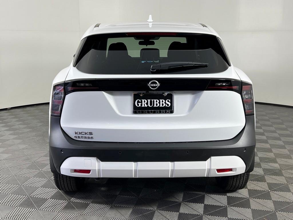 new 2025 Nissan Kicks car