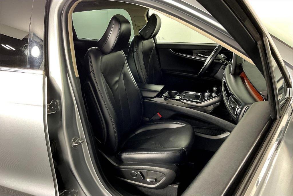 used 2023 Lincoln Nautilus car, priced at $36,885