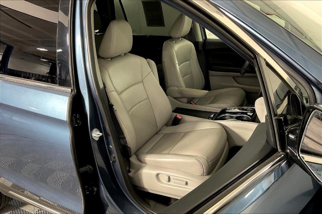 used 2022 Honda Pilot car, priced at $29,858