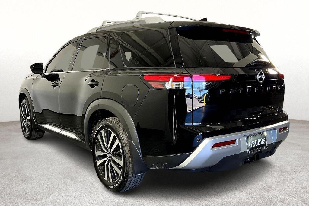 new 2025 Nissan Pathfinder car, priced at $40,616