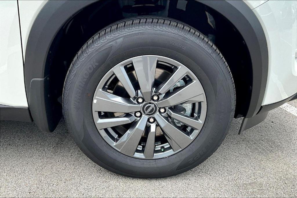 new 2025 Nissan Pathfinder car, priced at $40,450