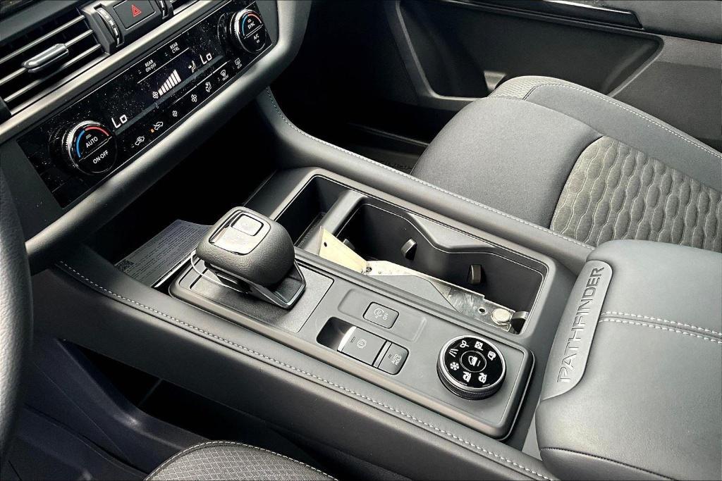 new 2025 Nissan Pathfinder car, priced at $38,365