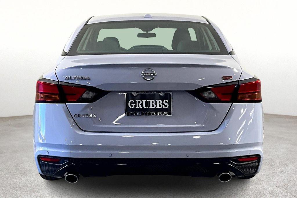 new 2025 Nissan Altima car, priced at $30,748
