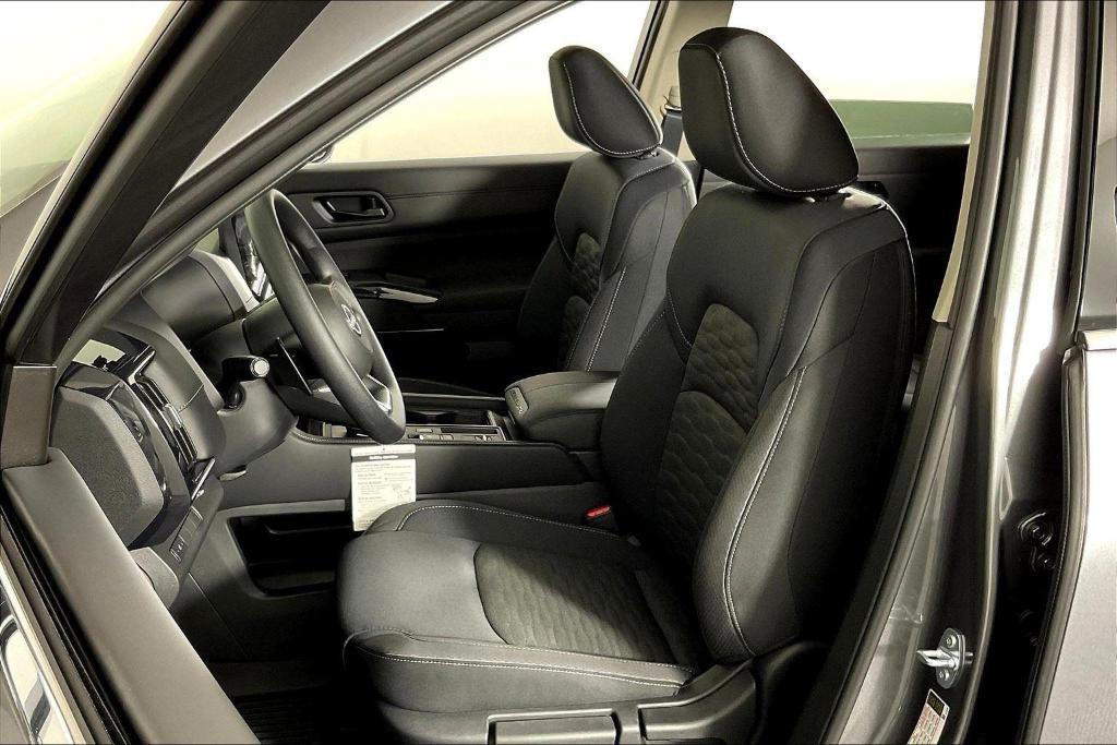 new 2025 Nissan Pathfinder car, priced at $38,719