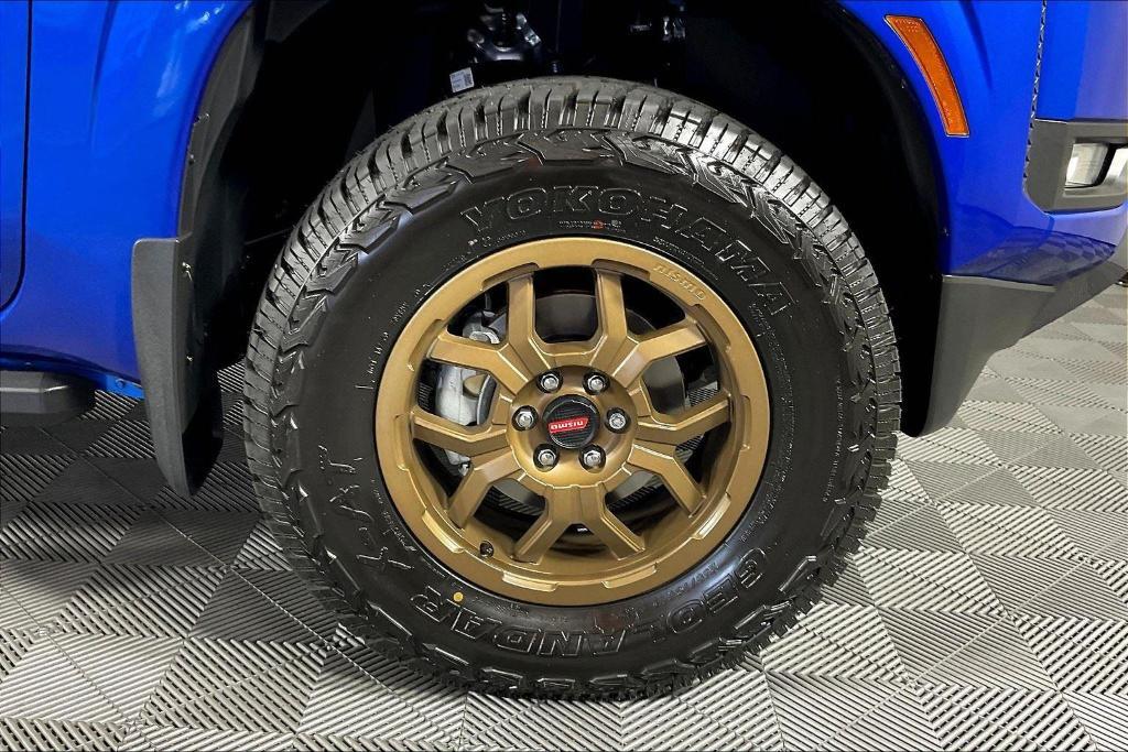 new 2025 Nissan Frontier car, priced at $40,786