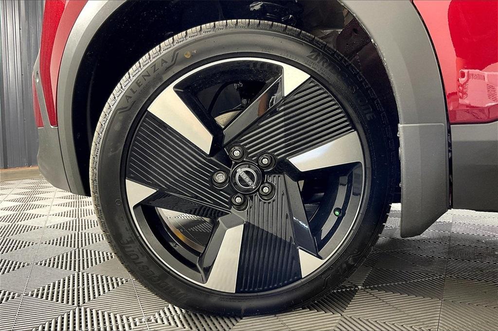 new 2025 Nissan Kicks car, priced at $31,995