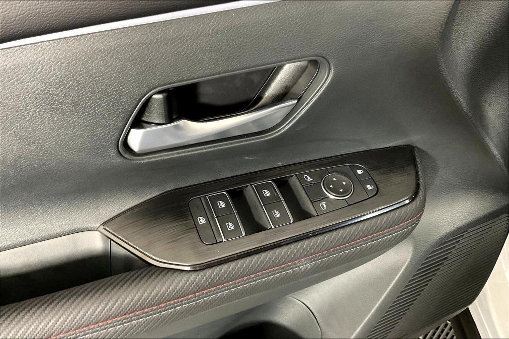 new 2025 Nissan Kicks car, priced at $29,015