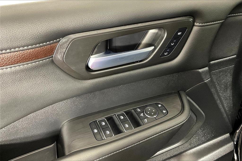 new 2025 Nissan Armada car, priced at $60,190