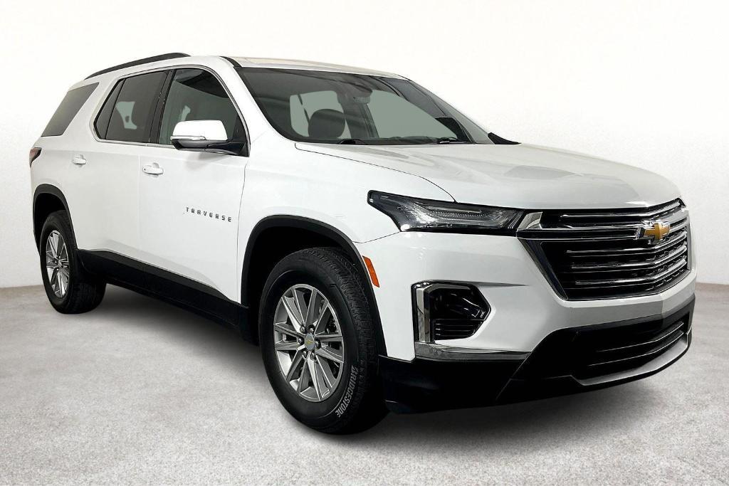 used 2023 Chevrolet Traverse car, priced at $29,677