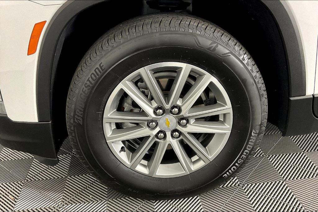 used 2023 Chevrolet Traverse car, priced at $29,677