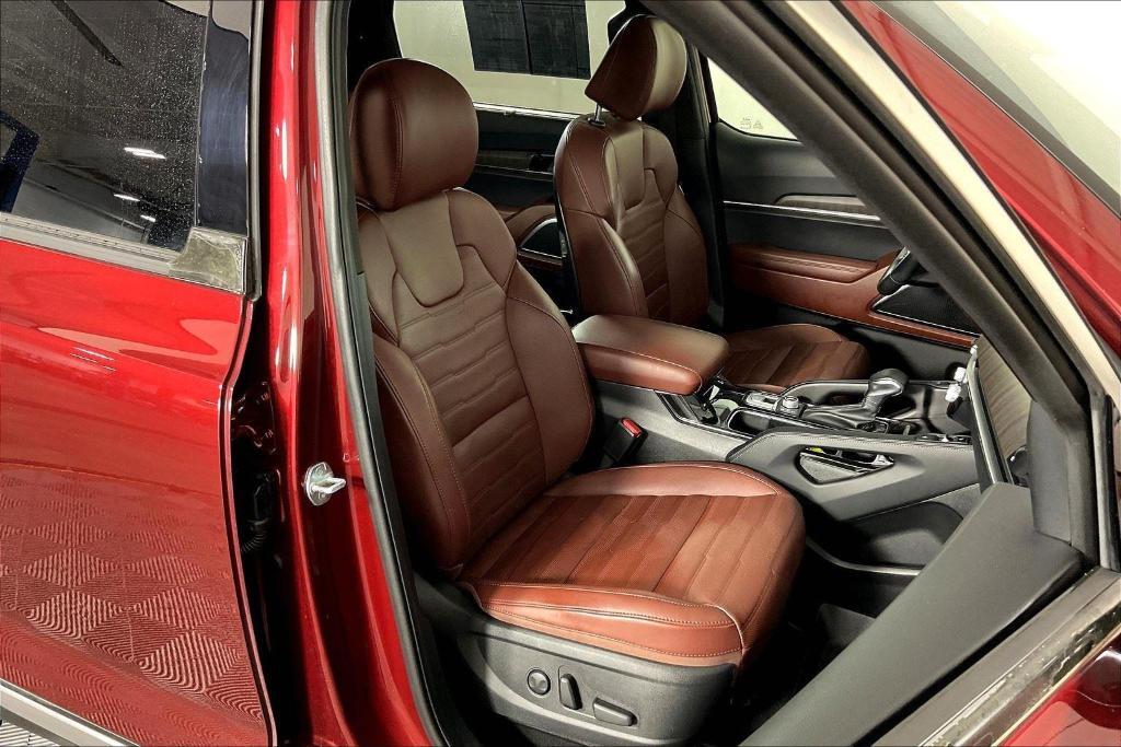 used 2024 Kia Telluride car, priced at $40,977