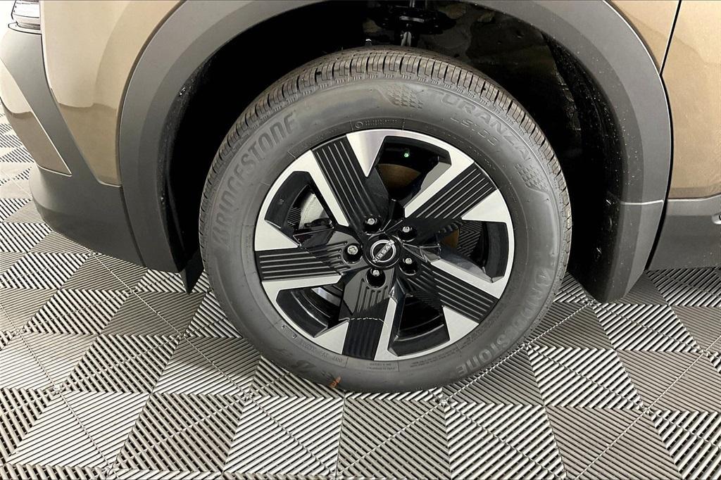 new 2025 Nissan Kicks car, priced at $27,360