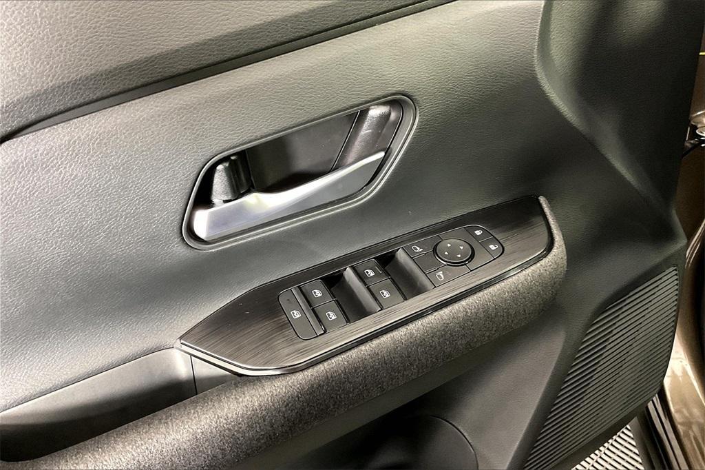 new 2025 Nissan Kicks car, priced at $27,360