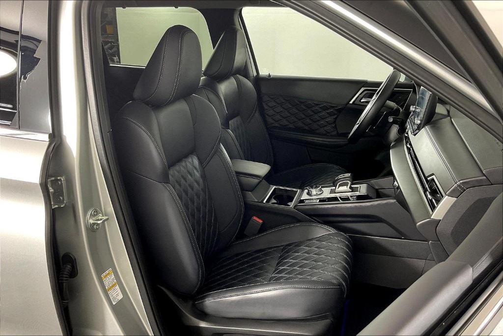 used 2024 Mitsubishi Outlander PHEV car, priced at $32,901
