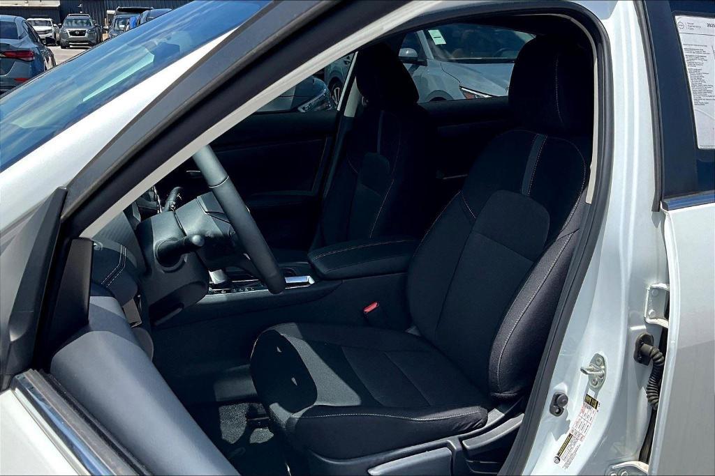 new 2025 Nissan Sentra car, priced at $25,705