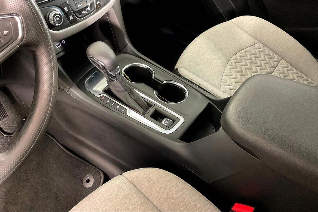 used 2024 Chevrolet Equinox car, priced at $22,400