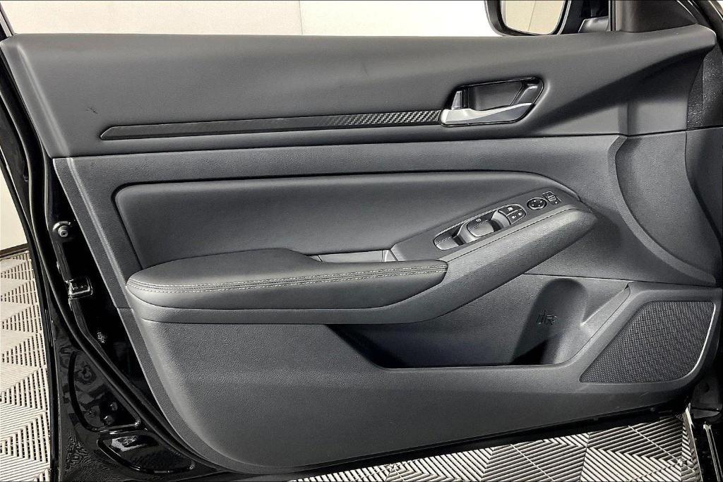 new 2025 Nissan Altima car, priced at $29,178