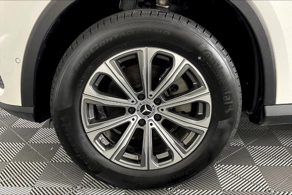 used 2024 Mercedes-Benz GLC 300 car, priced at $38,153